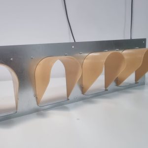 Placa zincata cu 4 intrari din plastic